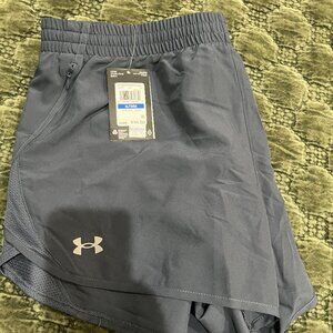 Womens NWT Under Armour Shorts XL
